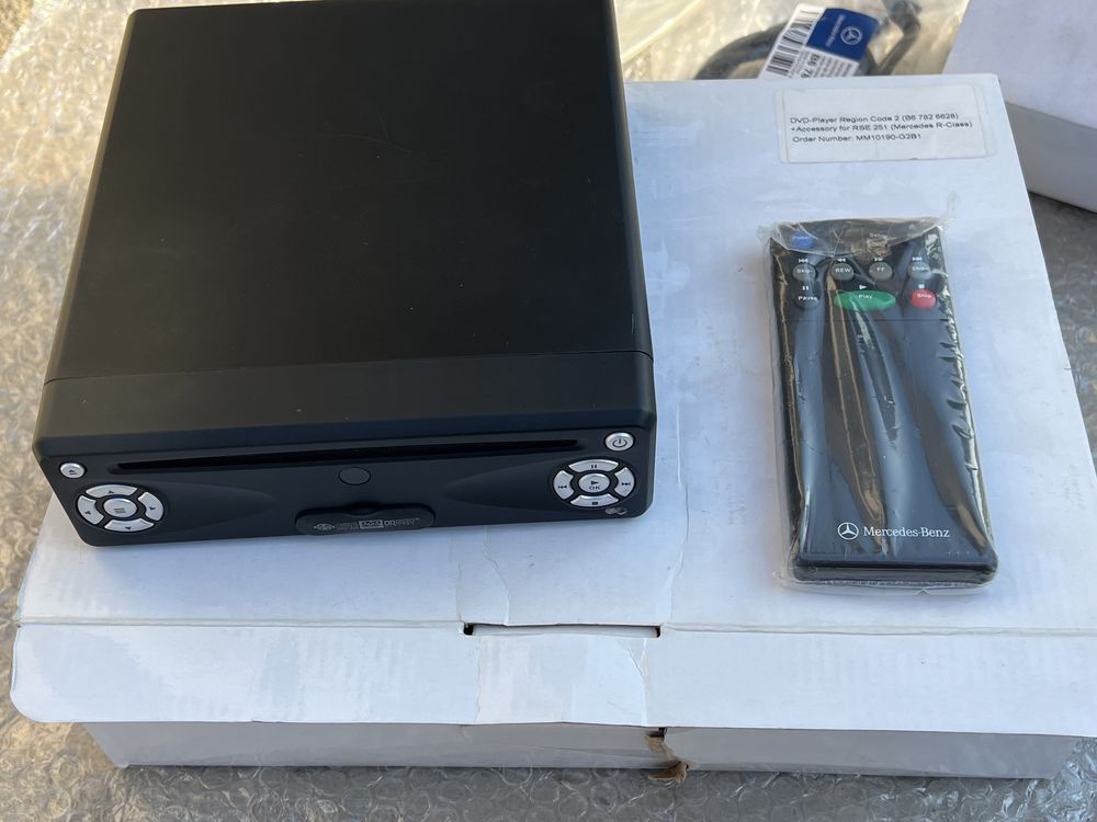 DVD, Bluetooth слушалки, заден монитор за mercedes