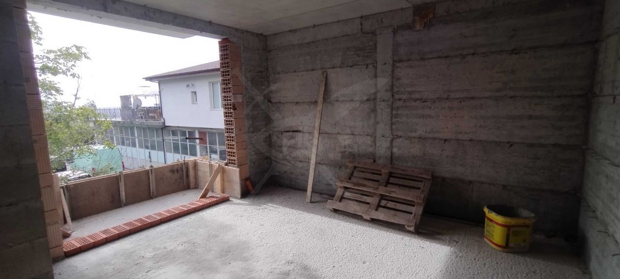 Продава се Тристаен апартамент в Варна, м-т Пчелина - 77 кв.м за 1156 €/кв.м - Снимка #1
