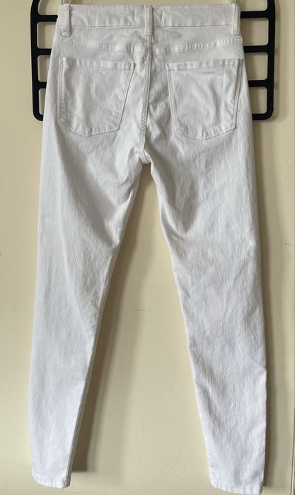 Дамски бял панталон Bershka