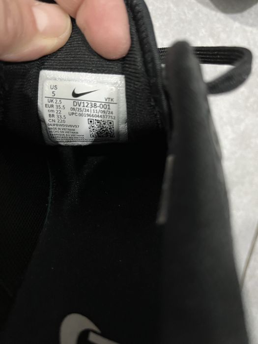 Adidasi copii Nike nr 35,5 stare foarte buna (purtati foarte putin )