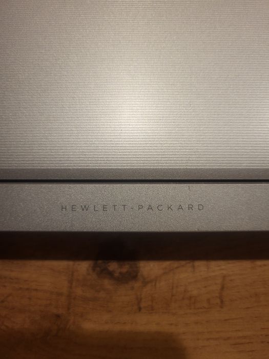 HP Pavilion 15 • AMD A8 • 8GB RAM • 1TB HDD • Touchscreen • Отлично съ