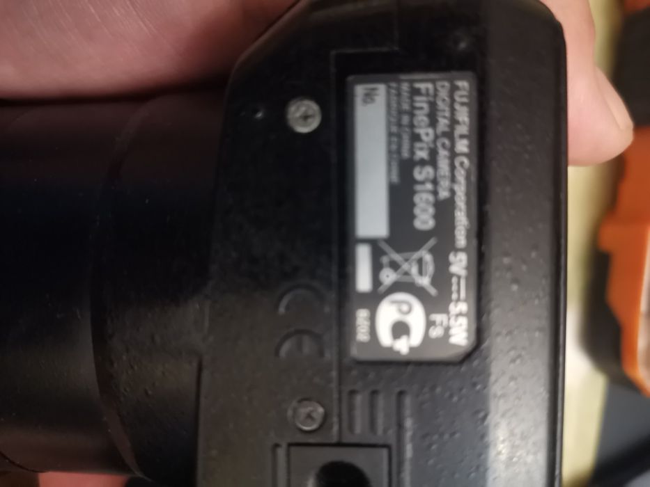 Фотоапарат Fuji film Fine pix S 1600