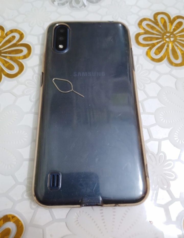 Продам galaxy A01 4G