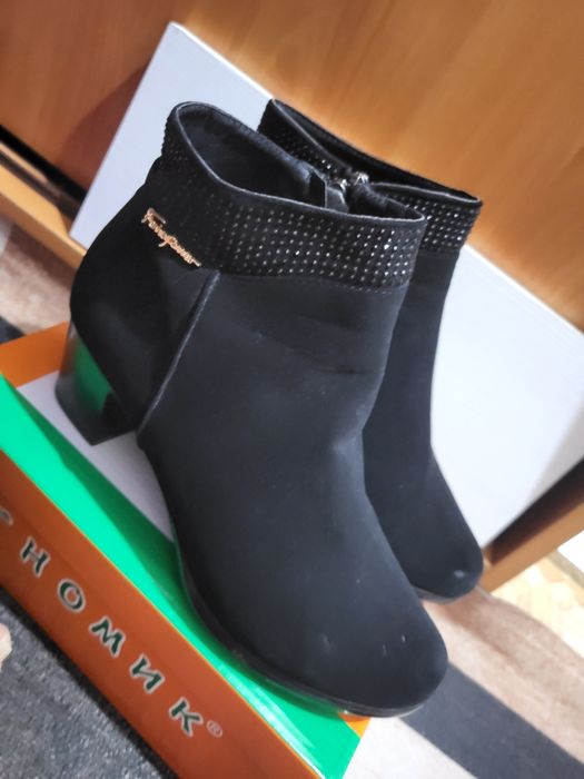 Продам обувь новая