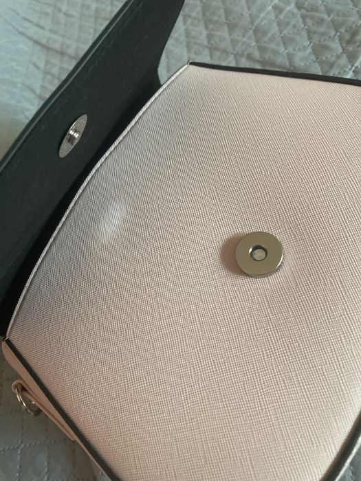 Geanta sinsay, roz pal