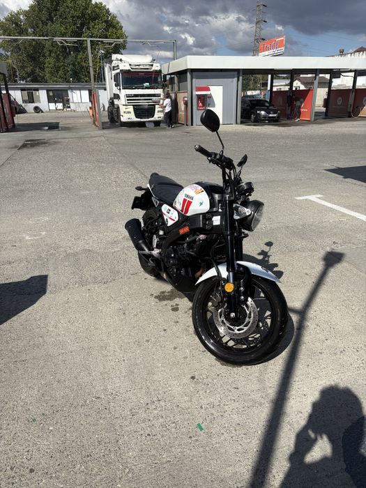 Yamaha xsr 125 (motor identic cu yzf)