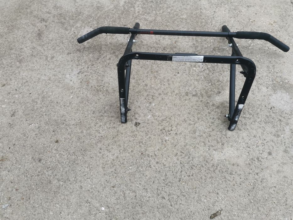 Bară tracțiuni perete