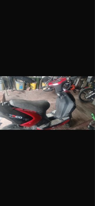 Vand scuter(nu yamaha,malaguti,peugeto,aprilia