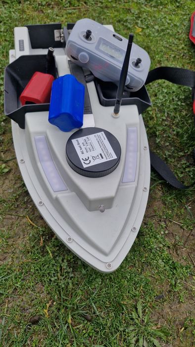 Лодка за захранкаD19