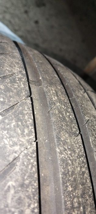 Vand 4 anvelope de vara