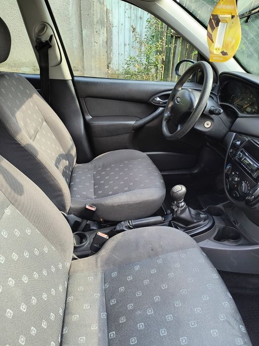 Vând Ford focus 2003