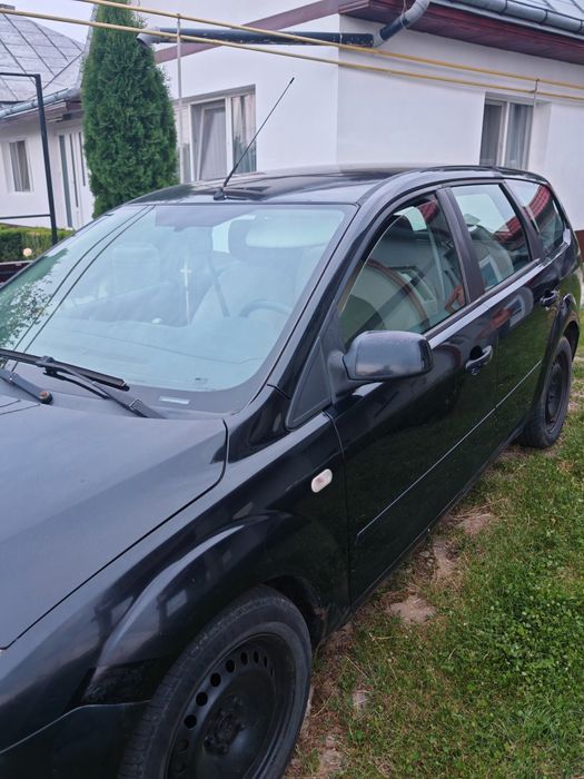 Vând Ford focus 2