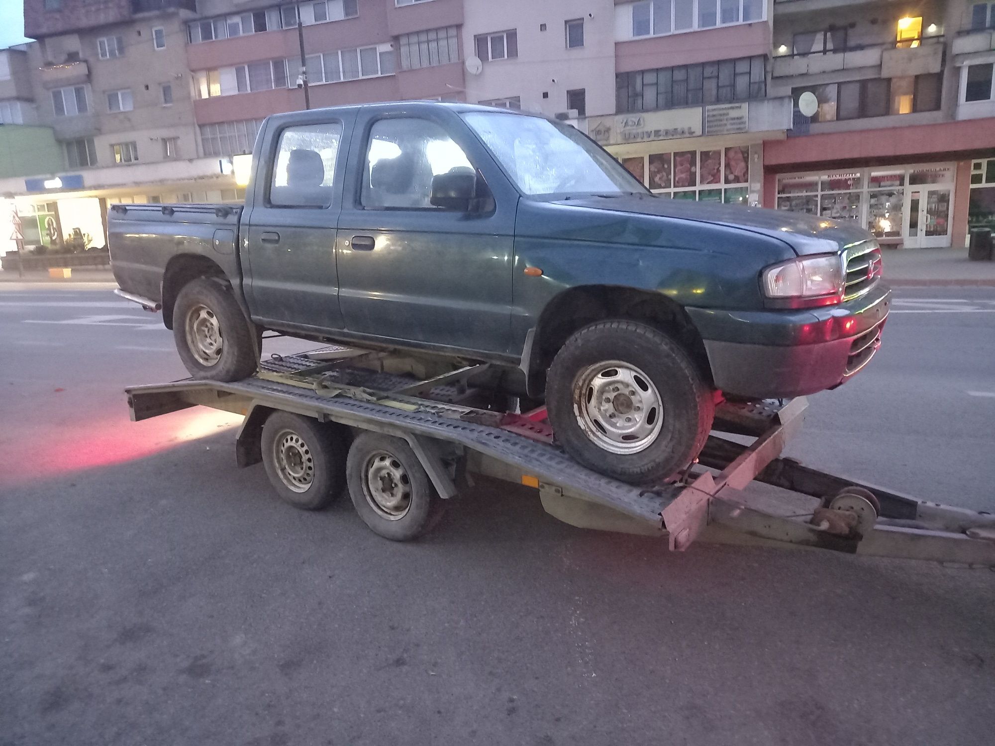 Mazda b 2500 volan stânga, 2,5 piese