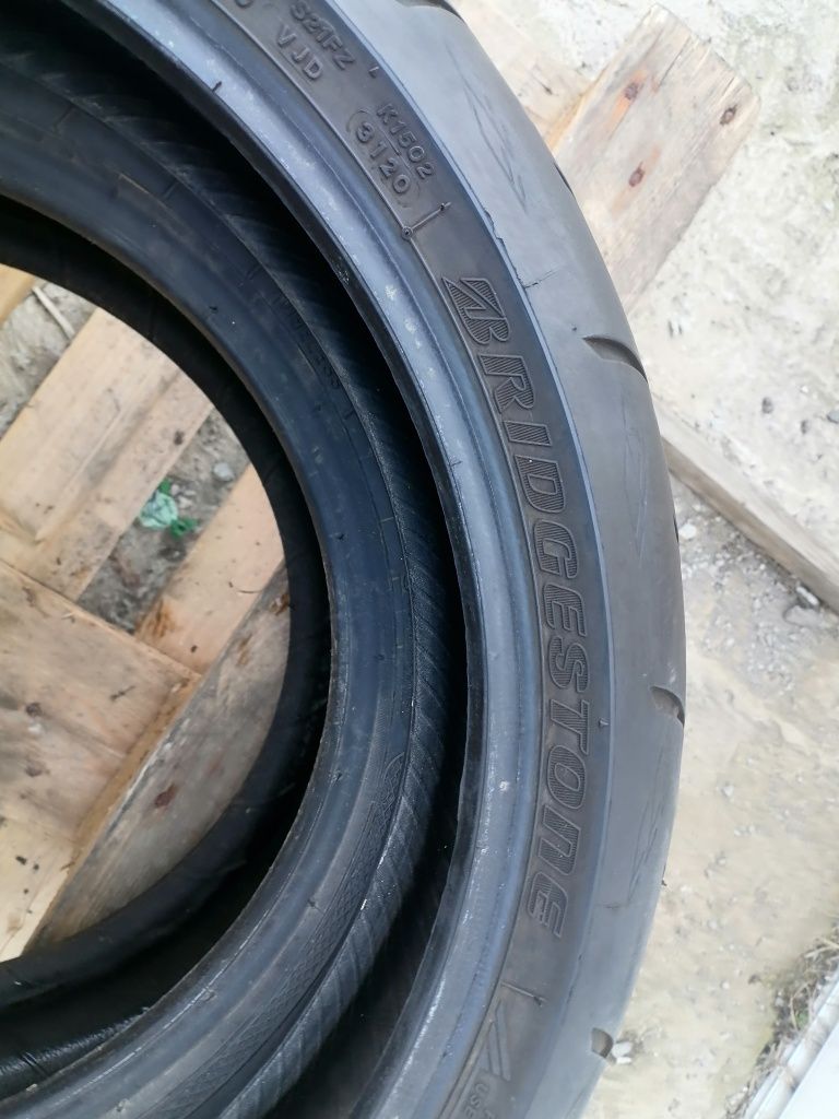 120 70 ZR 17 BRIDGESTONE ДОТ 3120