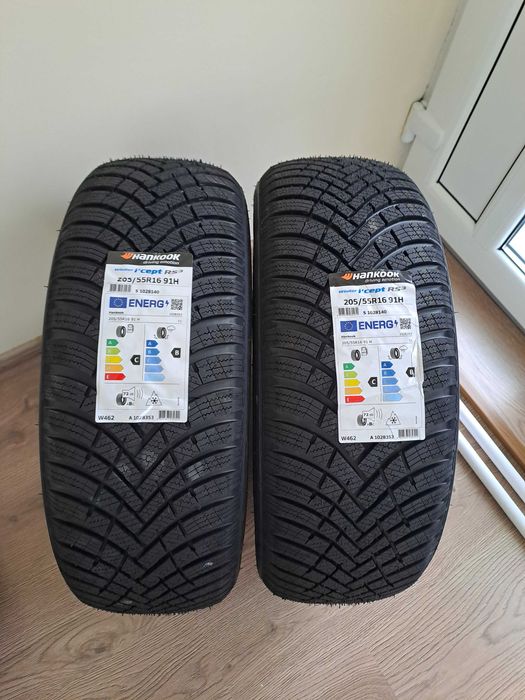 Vând 2 anvelope Hankook 205/55R16 iarna