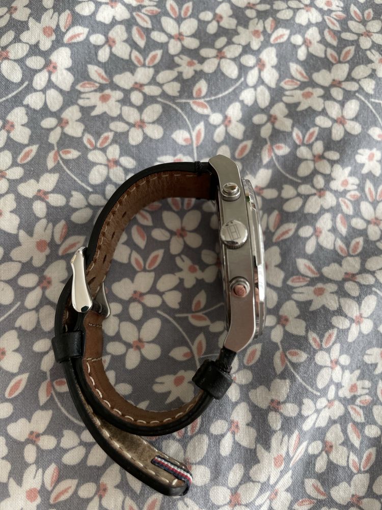 Tommy Hilfiger и jacque lemans