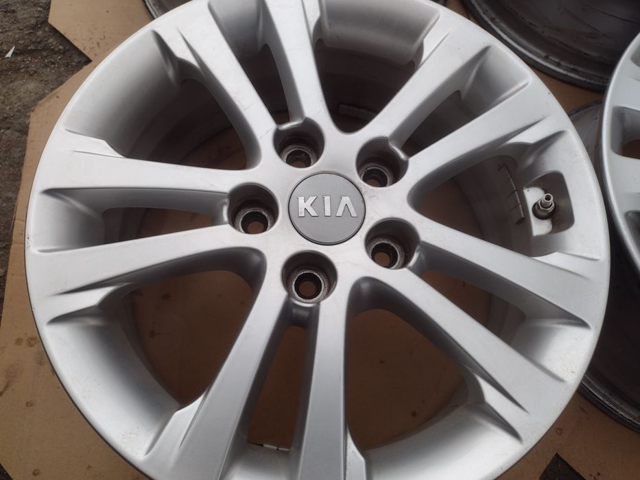 Перфектни 16-5х114.3 ЕТ50 6.5j Kia Ceed