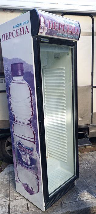 Хладилна витрина