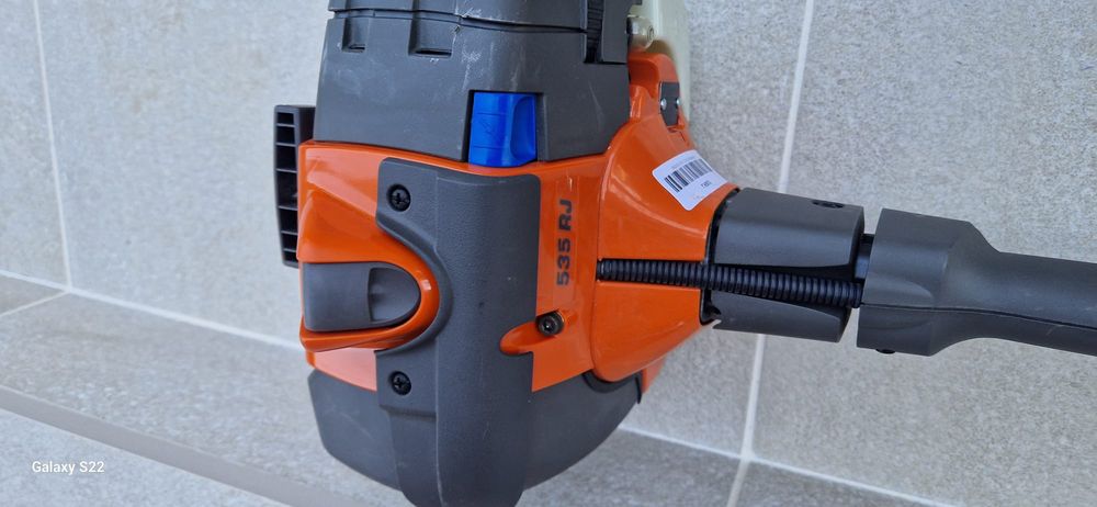 Husqvarna motocoasă pe benzină