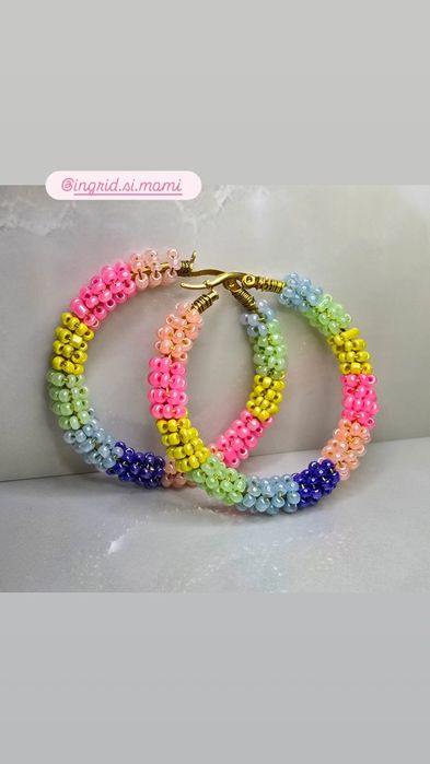 Bijuterii lucrate manual