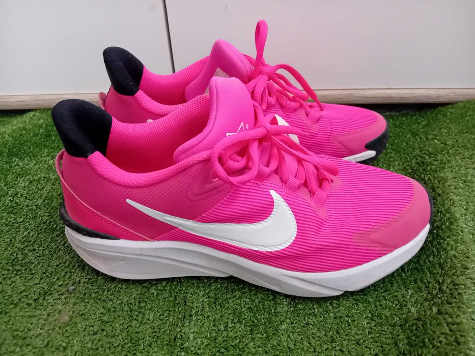 Маратонки Nike номер 39
