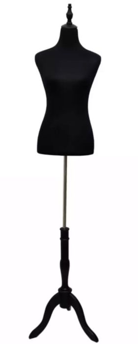 Închiriez manechine / bust rochie de mireasă și costum de mire