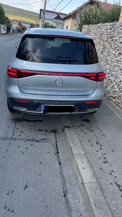 Mercedes-Benz EQB 250+