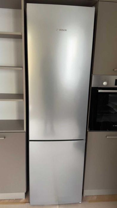 Хладилник BOSCH KGN39VLEB - чисто нов