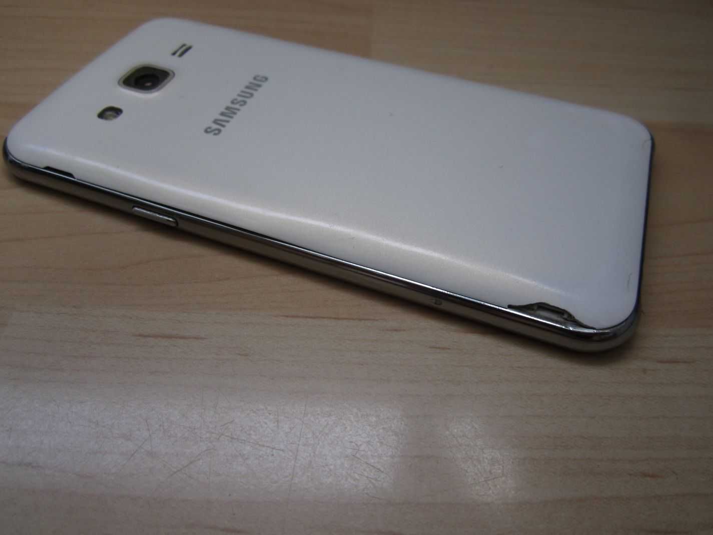Samsung Galaxy J5 (2015) - отличен
