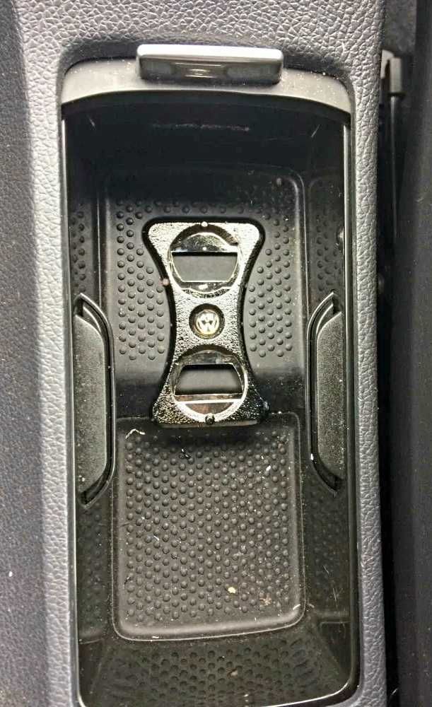 VW Ограничител отварачка за Поставката за чаши в VW GOLF 5 6 Jetta