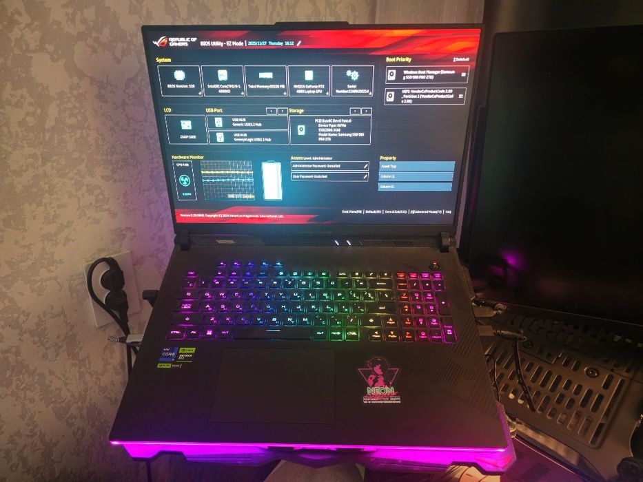Ноутбук Asus Rog Strix Skar18