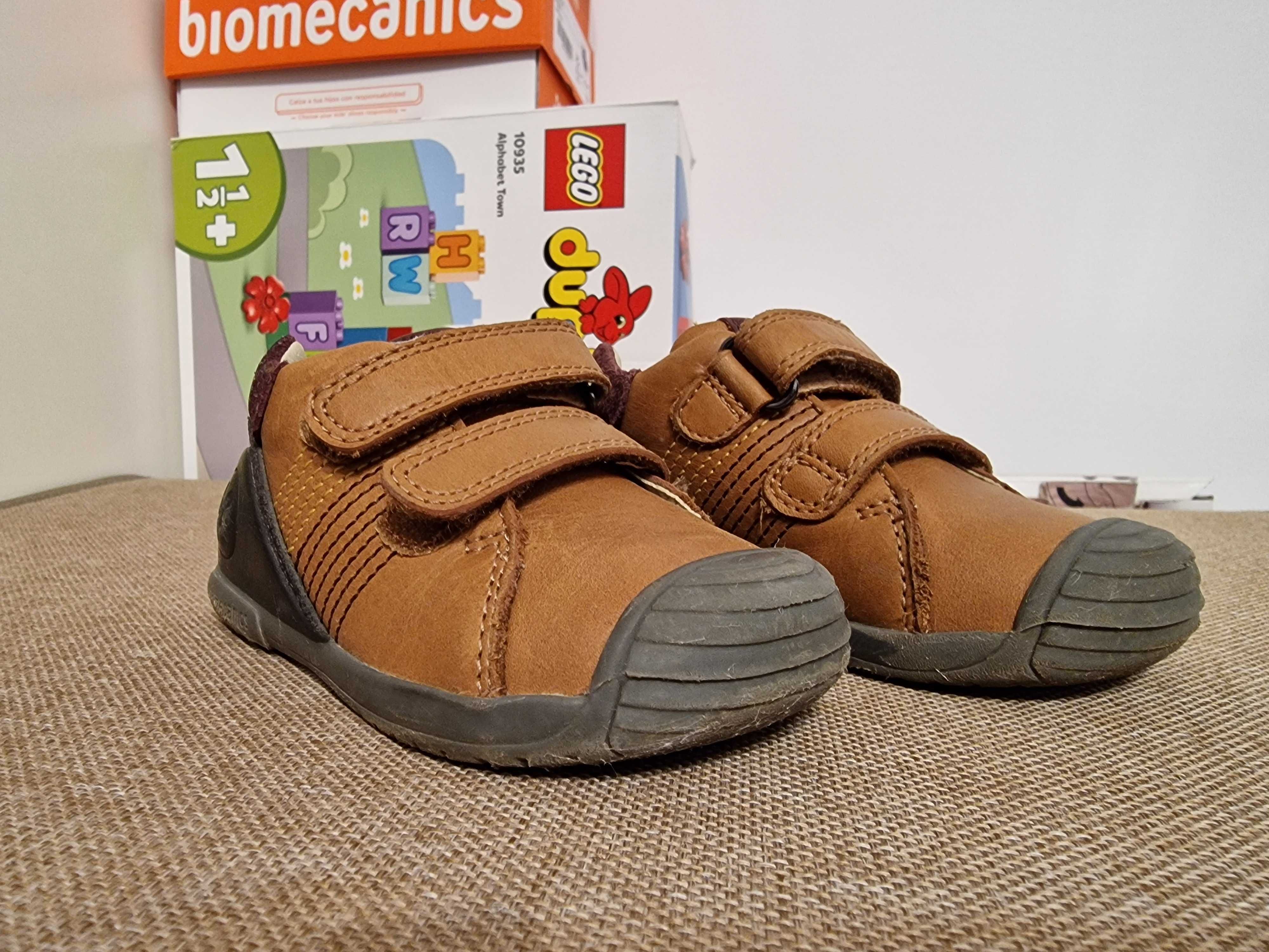 Pantofi baieti Biomecanics, marimea 22