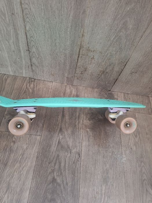 Срочно продам скейтборд фирменный