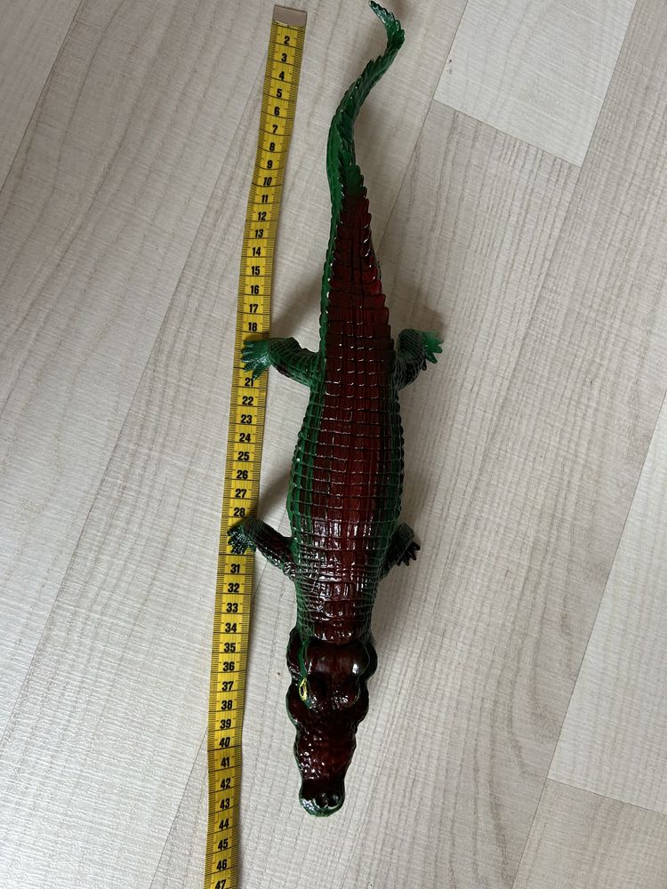 Figurina crocodil 43 cm