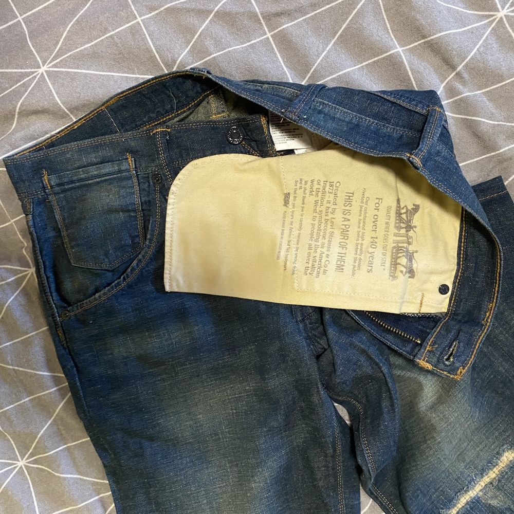 Blugi Levis 511 noi