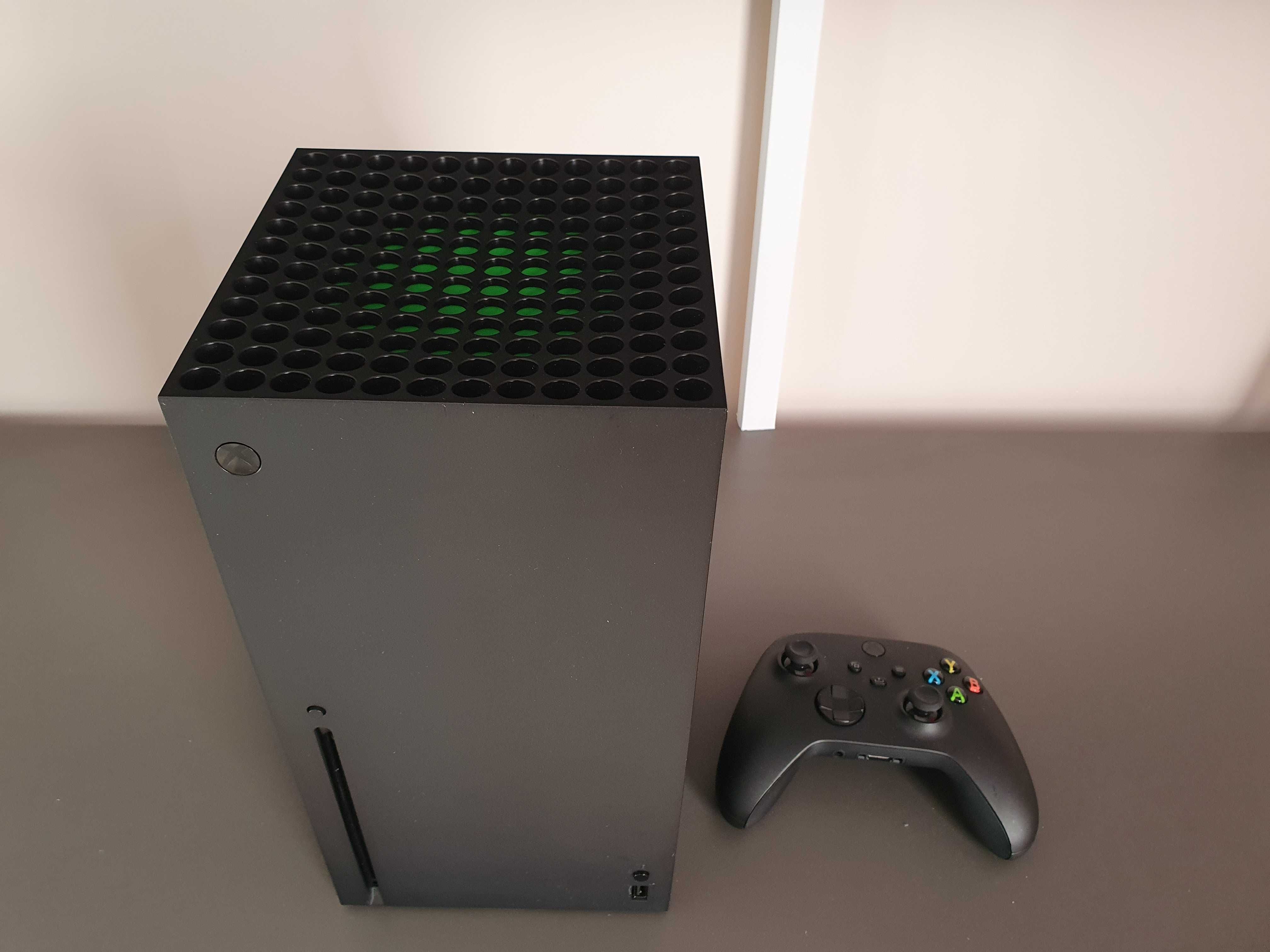 Xbox Seriex X 1TB + аксесоари
