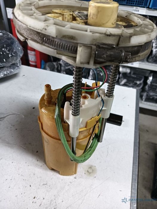 Pompa combustibil BMW X5 II (E70) [ 2006 - 2013 ] d (M57 D30 (306D3)) 173KW|235HP OEM 4422720