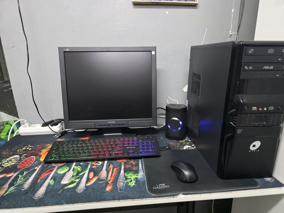 PC cu procesor i5 6500, 16 GB de RAM DDR4, placă video NVIDIA Ge