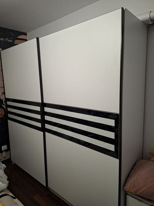 Vând șifonier in stare foarte buna