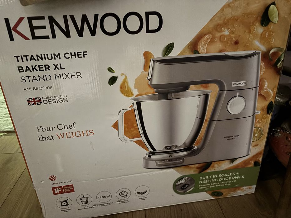 Продается кухонный комбайн + соковыжималка Kenwood