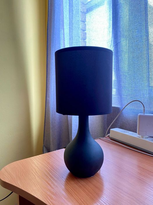 2 настолни лампи