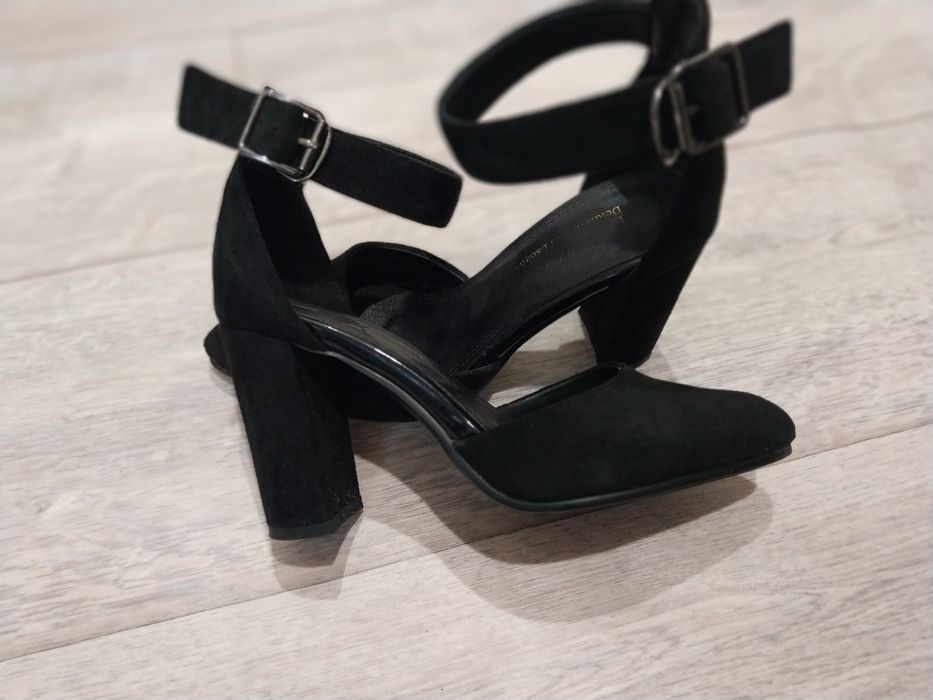 Женские туфли из натуральной замши