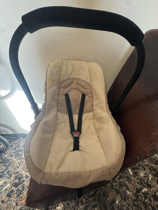 Vând carut 3in1 toate piesele sunt intacte si sunt foarte confortabile