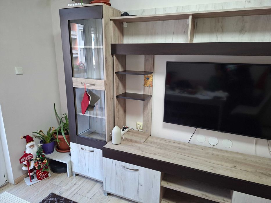 Модулна секция за всекидневна.