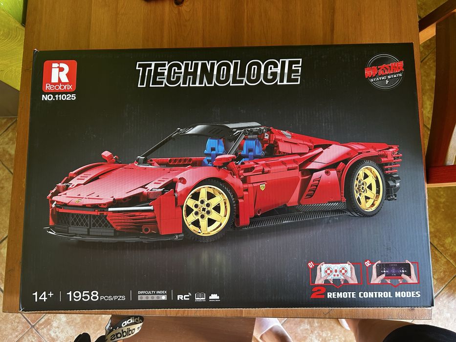 Lego ferrari 2000 piese PROMOTIE