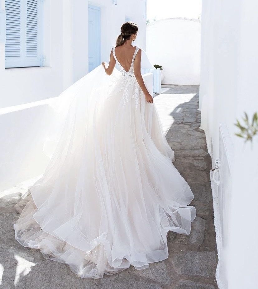 Сватбена рокля