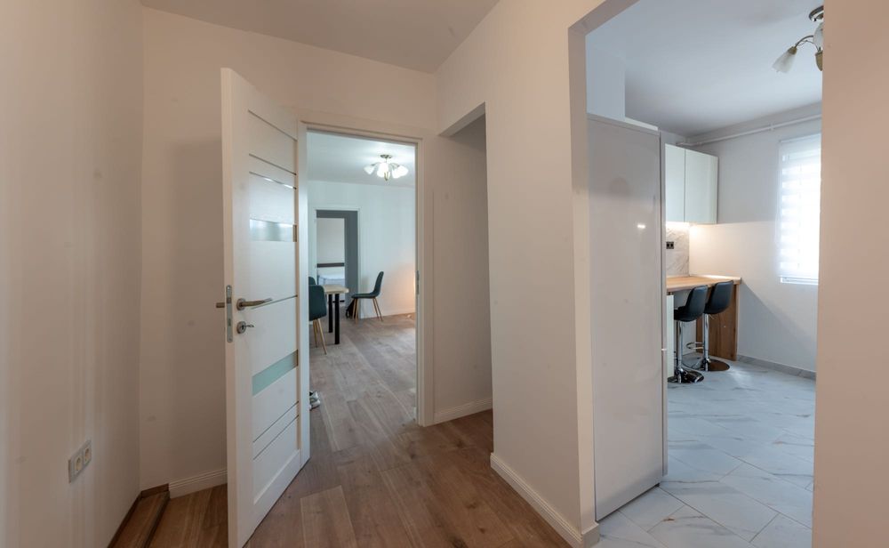 Dau in chirie apartament 2 camere, zona Hermes, str. Septimiu Albini.
