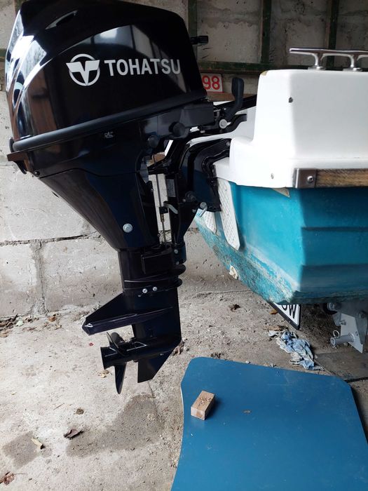 Vand motor de barca TOHATSU MFS 9,8 in 4 timpi cu cizma scurta.