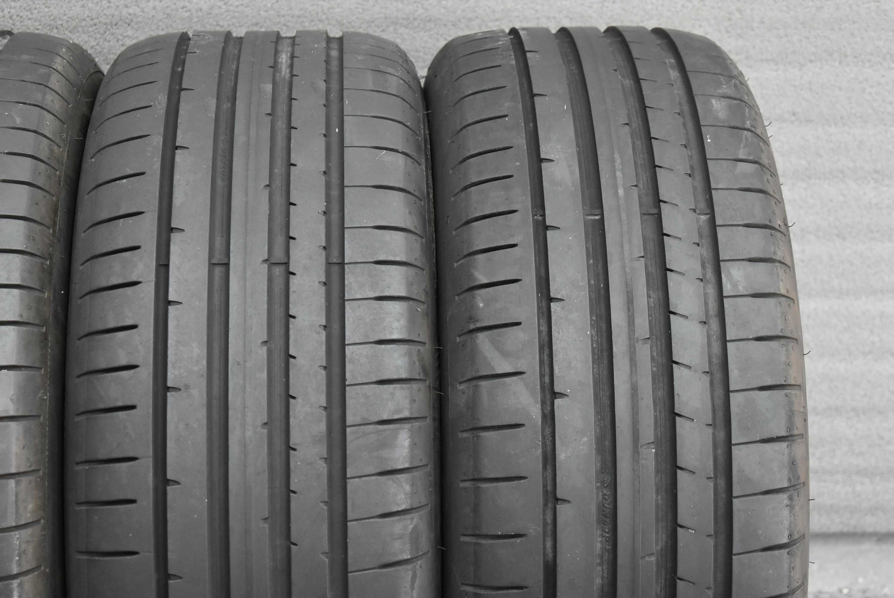 225/50/17 Dunlop