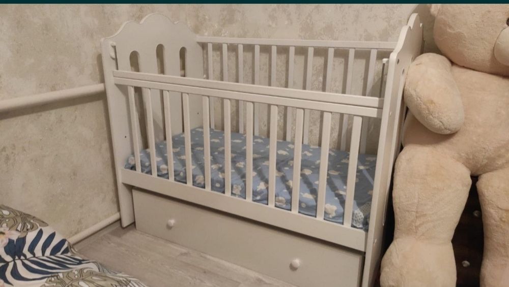 Детская кроватка